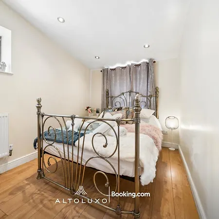 Comfy Bishopsworth For Work & Long With Shared Garden By Altoluxo * Bristol