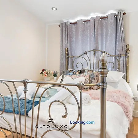 Comfy Bishopsworth For Work & Long With Shared Garden By Altoluxo Apartment Bristol