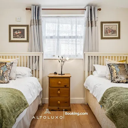 Comfy Bishopsworth For Work & Long With Shared Garden By Altoluxo