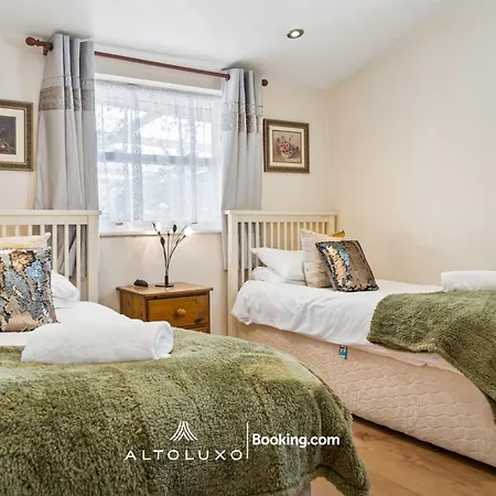 Comfy Bishopsworth For Work & Long With Shared Garden By Altoluxo *